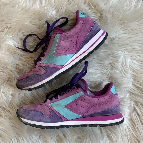 Brooks Shoes - Brooks retro leather running athletic tennis shoes